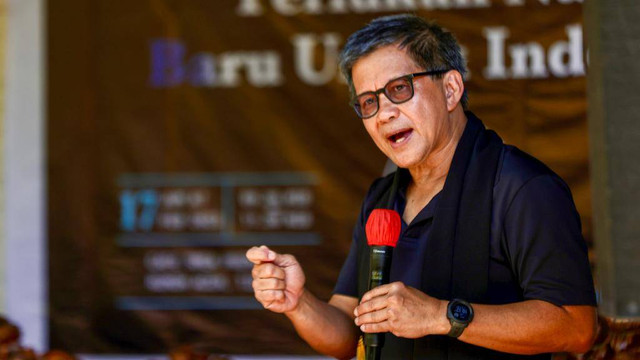 Rocky Gerung dalam diskusi di Aceh. Foto: Suparta/acehkini