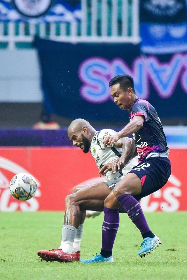 Pertandingan Liga 1 2022/23 antara Rans Nusantara FC vs Persib Bandung di Stadion Pakansari, Kab. Bogor, Minggu (19/2).
 Foto: Instagram/@rans.nusantara