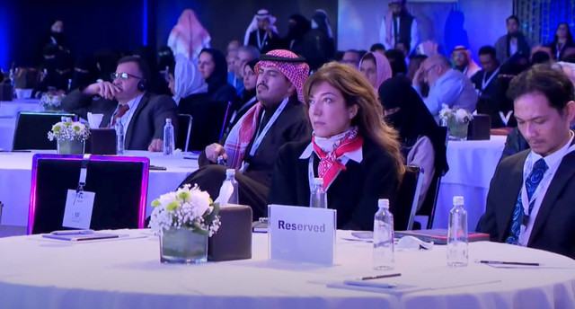 Dosen UII Ahmad Munasir Rafie Pratama (kanan) saat menghadiri konferensi #GTEL2023 di Riyadh, Arab Saudi, 24-25 Januari 2023. Foto: SaudiEUniversity