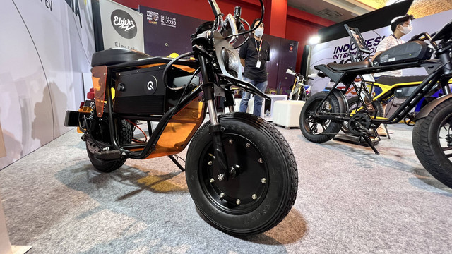 Motor listrik asal Bandung, Quest Motor luncurkan Atom II di IIMS 2023. Foto: Sena Pratama/kumparan