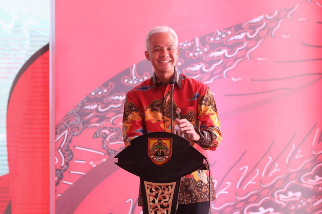 Ganjar Pranowo dalam peresmian 7 Mall Pelayanan Publik (MPP) di Jawa Tegah, Senin (20/2/2023). Foto: Dok. Istimewa