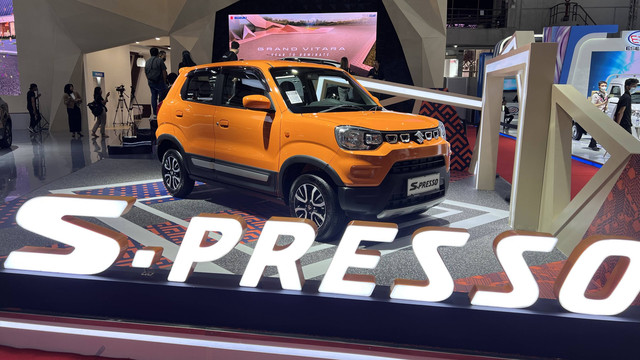 PT Suzuki Indomobil Sales (SIS) beri improvement fitur untuk Suzuki S-Presso di IIMS 2023. Foto: Sena Pratama/kumparan