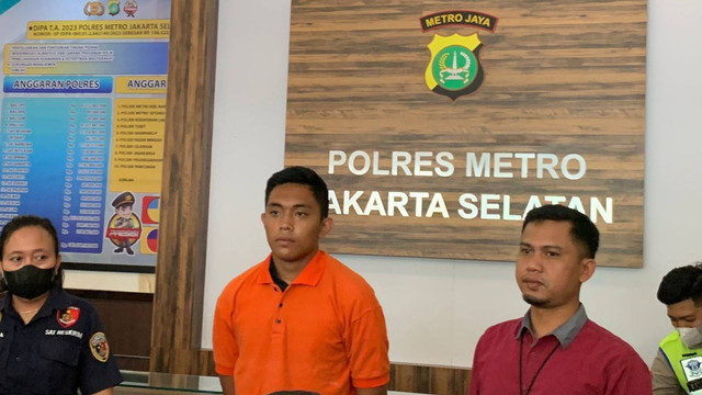 Pelaku penganiayaan di Pesanggrahan, Mario Dandy Satriyo, dihadirkan dalam jumpa pers di Mapolres Jakarta Selatan, Rabu (22/2/2023). Foto: Luthfi Humam/kumparan