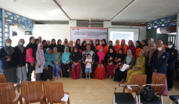 Foto bersama seluruh peserta (Foto: Tim UMKT)