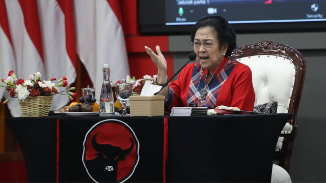 Ketum PDIP Megawati Soekarnoputri saat berikan arahan di Pendidikan Kaderisasi Perempuan. Foto: PDIP