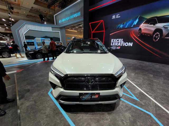 Toyota Corolla Cross Hybrid EV GR Sport Foto: Rizki Fajar Novanto/kumparan
