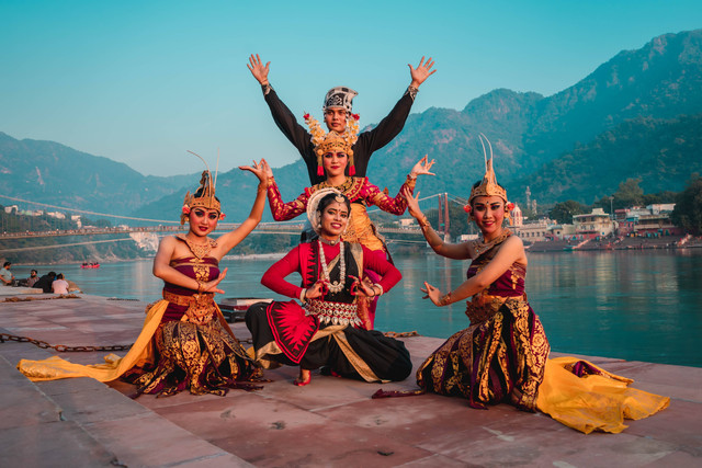 Ilustrasi Bagaimana caramu menunjukkan kebanggaan sebagai warga Negara Indonesia, sumber foto (Sujata Guna) by pexels.com