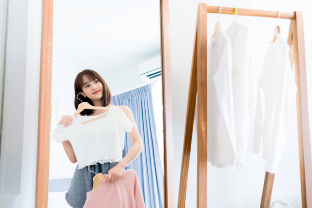 Ilustrasi Stop Ikut Aturan Fashion Berdasarkan Bentuk Tubuh, Ini Alasannya! Foto: MMD Creative/shutterstock