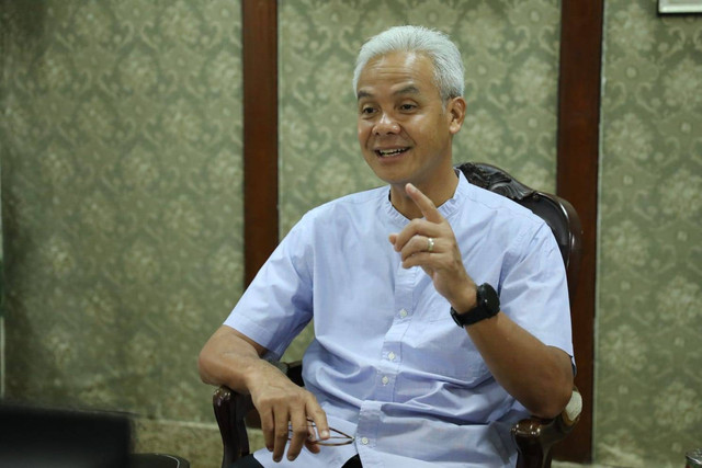 Gubernur Jawa Tengah Ganjar Pranowo saat membuka Musyawarah Daerah Provinsi Persatuan Perangkat Desa Indonesia (PPDI), Sabtu (25/2/2023). Foto: Dok. Istimewa