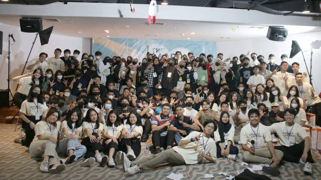 Ratusan siswa Jakarta mengikuti training motivasi Amara Project yang digelar di AXA Tower Kuningan, Jakarta Selatan. Foto: Dok. Istimewa