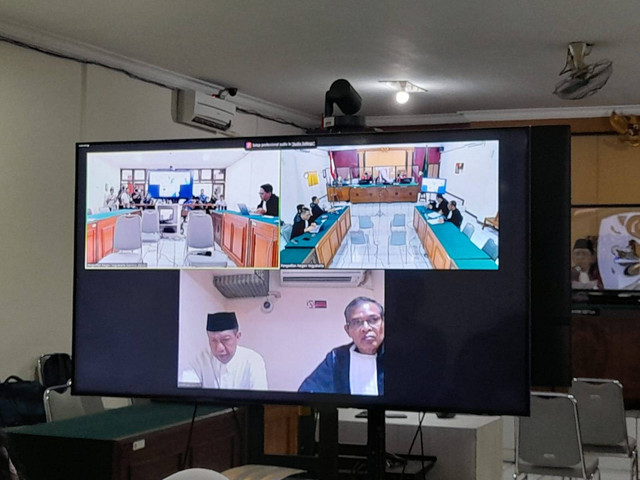 Situasi sidang putusan kasus suap perizinan apartemen yang menjerat mantan Wali Kota Yogyakarta, Haryadi Suyuti. Foto: Widi RH Pradana