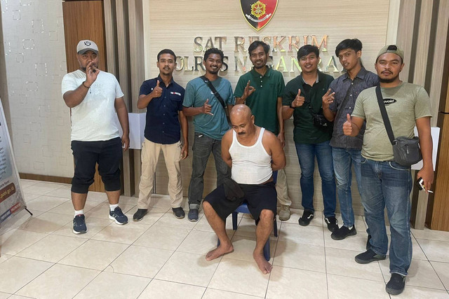 Polisi di Aceh menangkap TRB, suami yang telah membakar motor milik istri pertama karena tidak diberikan uang untuk pulang ke rumah istri kedua. Foto: Dok. Polres Nagan Raya