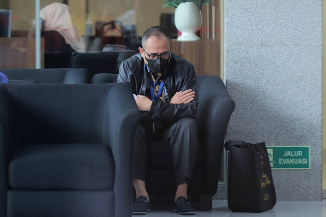 Rafael Alun Trisambodo tiba untuk penuhi panggilan KPK, di Gedung KPK, Jakarta, Rabu (1/3/2023). Foto: Jamal Ramadhan/kumparan