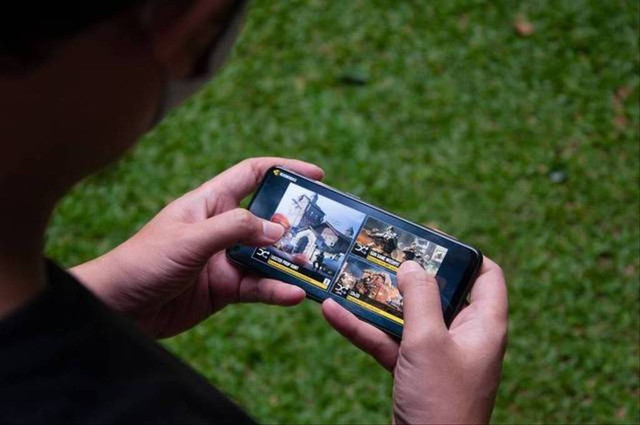 Ilustrasi cara mengatasi HP ngeframe. Foto: Kumparan.com/Kevin S. Kurnianto