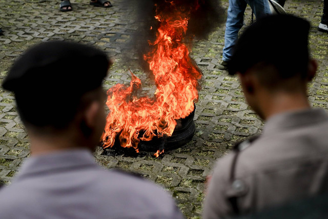 Ilustrasi aksi di depan Gedung Komisi Pemberantasan Korupsi (KPK). Foto: Jamal Ramadhan/kumparan