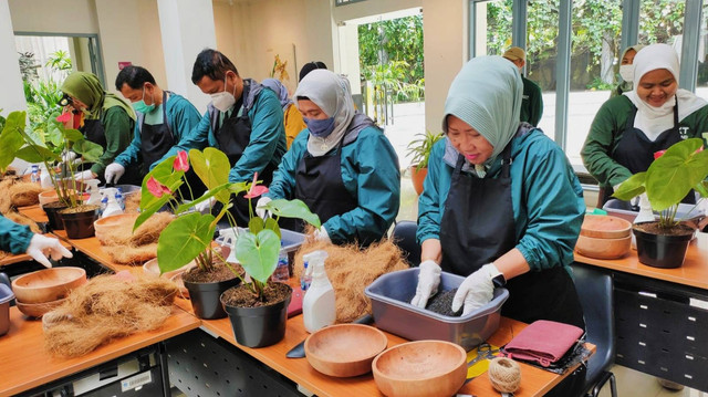 Kelas Edukasi Pembuatan Kokedama. Sumber: Pribadi