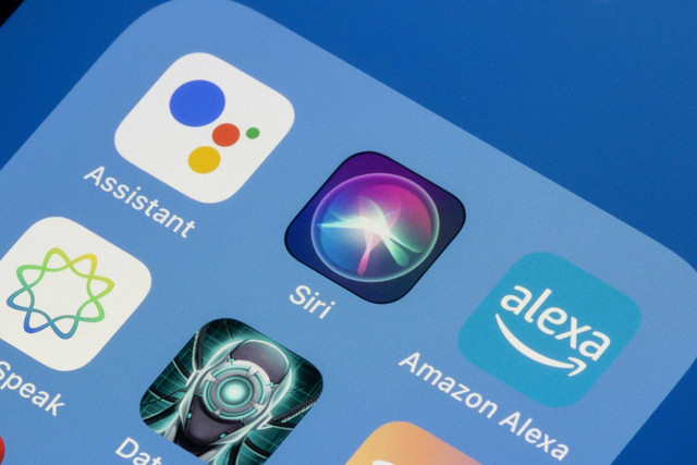 Ilustrasi Siri iPhone. Foto: Shutterstock