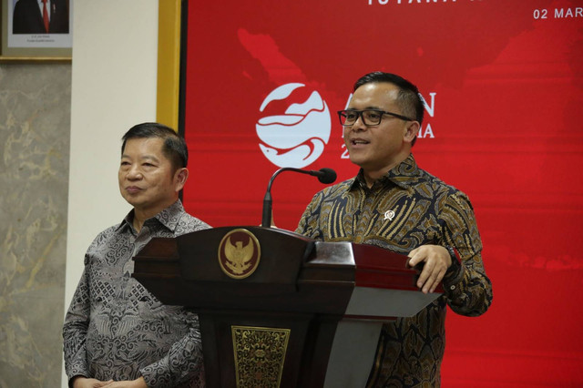 Menteri PANRB Abdullah Azwar Anas dalam sidang kabinet paripurna yang dilaksanakan di Istana pada Kamis (02/03). Foto: KemenPANRB