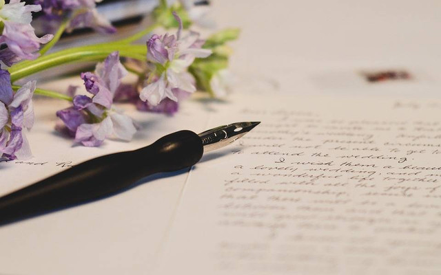 Contoh surat lamaran kerja di bank. Foto: Pixabay