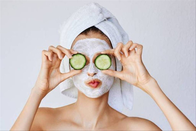 Manfaat Masker Himalaya Purifying Neem Mask. Foto: Pexels