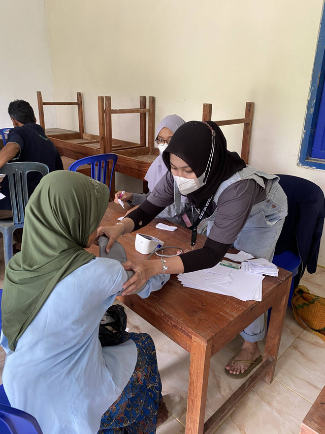 Peduli Kesehatan Warga, Mahasiswa KKN UAD Adakan Cek Kesehatan Gratis ...