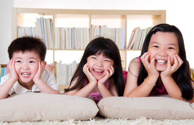 Ilustrasi Keluarga Punya Tiga Anak. Foto: Shutterstock