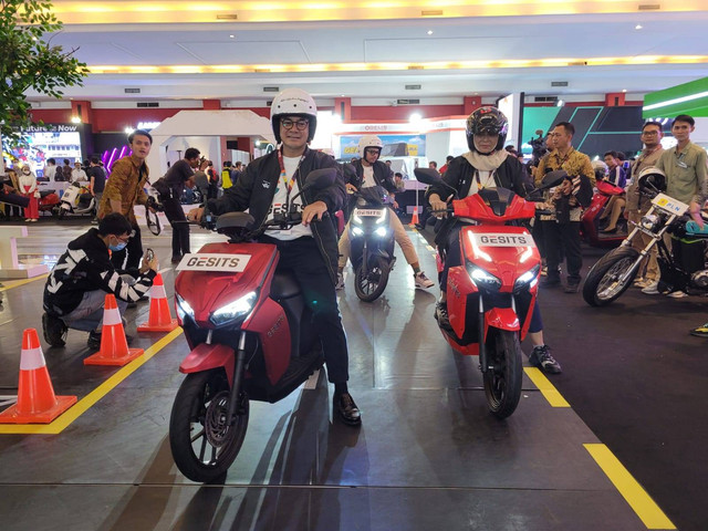 Motor listrik GESITS di IIMS 2023 Foto: Rizki Fajar Novanto/kumparan
