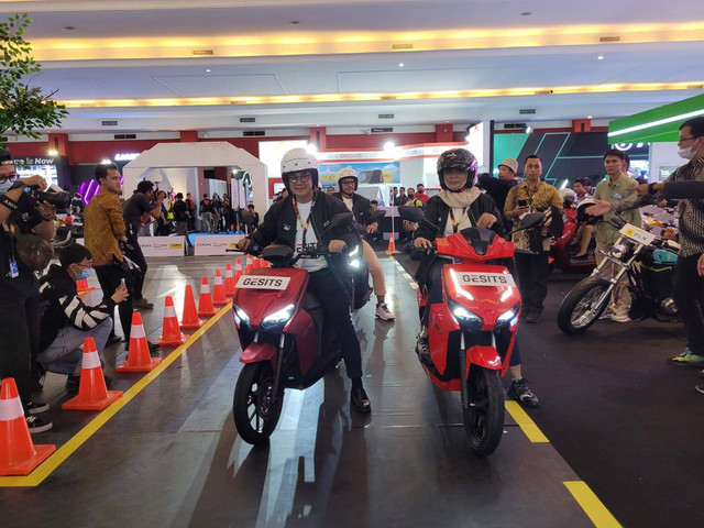 Motor listrik GESITS di IIMS 2023 Foto: Rizki Fajar Novanto/kumparan