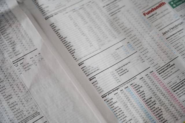 Contoh analisis laporan keuangan perusahaan Tbk. Foto: Unsplash