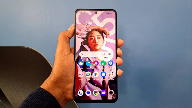 Realme C55. Foto: Rian Ramadhan/kumparan