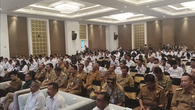 Acara Pengukuhan DPC Papdesi Probolinggo di Ruang Ball Room Hotel Bromo Park di Kota Probolinggo, Selasa (7/3/2023). Foto: Dok. Istimewa