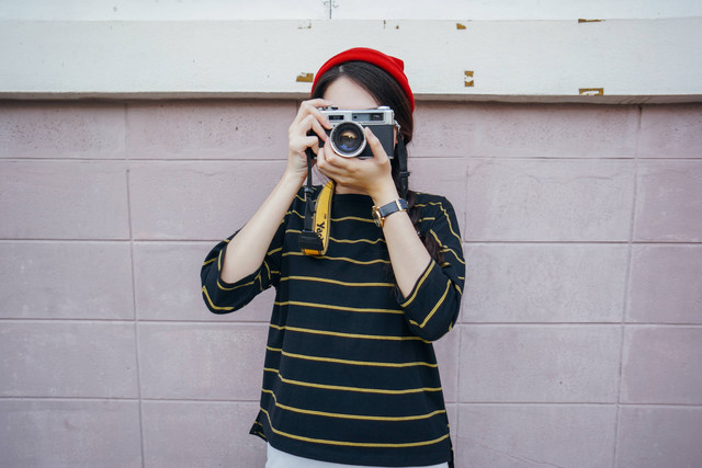 Ilustrasi Tren Outfut of The Day. Sumber: Unsplash/Sirotorn Sumpunkulpak