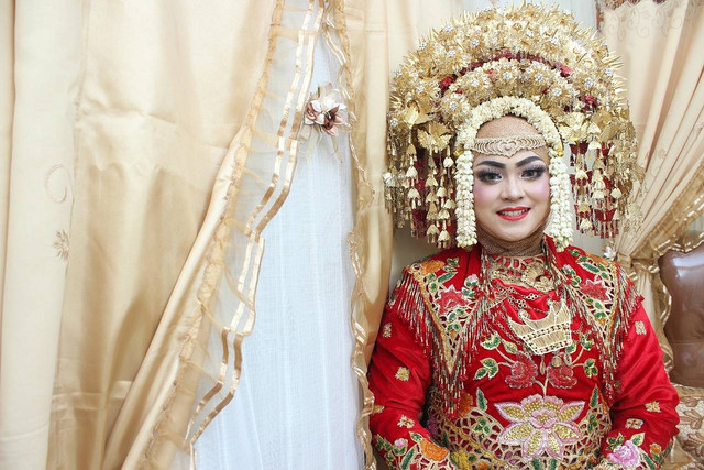 Ilustrasi Urutan Gerakan Tangan Tari Tempurung yang Menarik. (Foto: riskyrahmadanil by https://pixabay.com/id/)