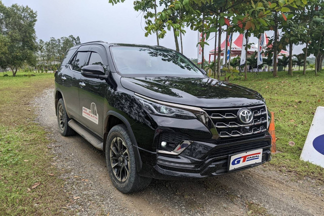 PT Gajah Tunggal Tbk., merilis ban SUV terbaru GT Radial Savero A/T Pro. Foto: Sena Pratama/kumparan