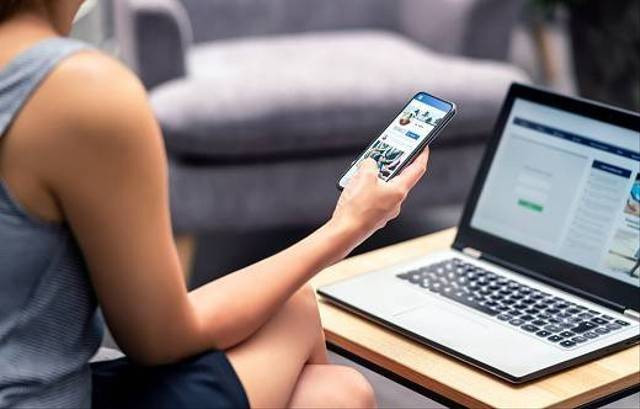Cara download story Facebook. Foto: Unsplash.com.