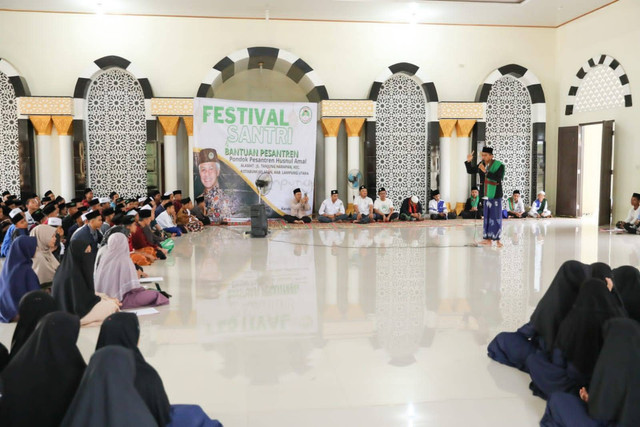 Festival lomba santri yang digelar Santri Dukung Ganjar (SDG) Lampung di Ponpes Husnul Amal, Kecamatan Kota Bumi, Kabupaten Lampung Utara. Foto: Dok. Istimewa