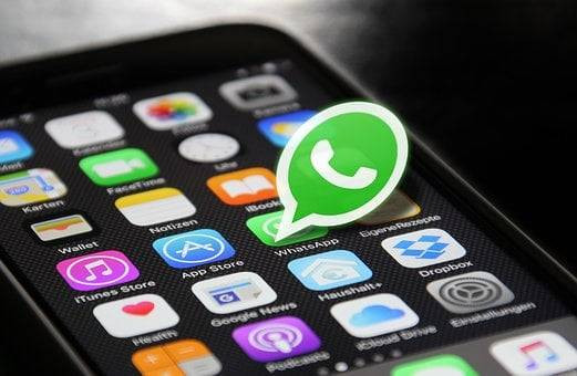 Ilustrasi Cara Memanjakan Pacar lewat WhatsApp. Sumber: Pixabay
