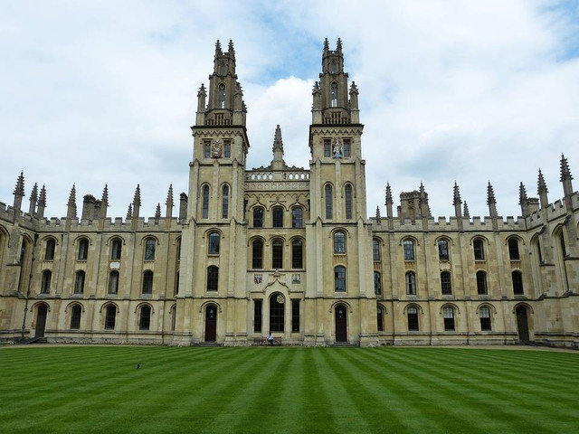 https://pixabay.com/id/users/falco-81448/ - biaya kuliah di oxford university 2023