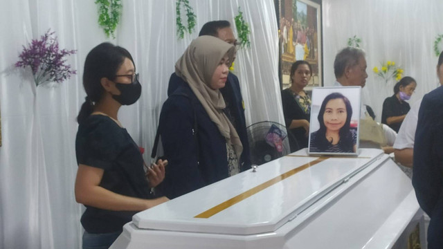 Mawartih, dokter yang meninggal dunia di rumah dinasnya di Nabire, Papua Tengah. Foto: Dok. Istimewa