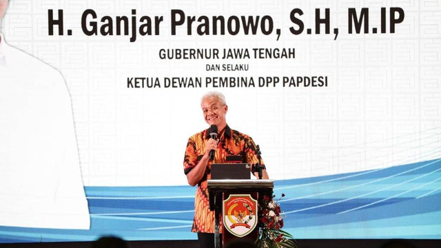 Gubernur Jateng Ganjar Pranowo menghadiri  Rapat Kerja Daerah (Rakerda) Perkumpulan Aparatur Pemerintah Desa Seluruh Indonesia (PAPDESI) Jateng di MG Setos Hotel, Kota Semarang, Rabu (15/3/2023). Foto: Dok. Istimewa