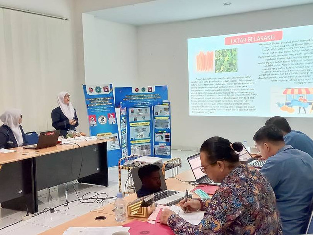 Para peserta sedang menjalankan proses seleksi tingkat regional dalam ajang AHM Best Student 2022. Foto: Dok. AHM 