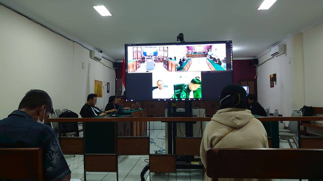 Proses sidang putusan kasus korupsi stadion Mandala Krida di PN Yogyakarta, Kamis (16/3). Foto: Widi RH Pradana