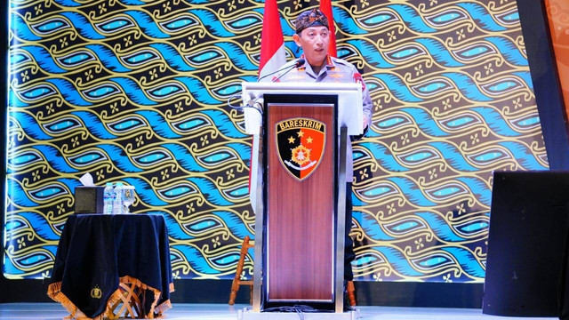 Kapolri Jenderal Listyo Sigit Prabowo memberikan sejumlah pengarahan tegas kepada seluruh jajaran Bareskrim Polri. Foto: Bareskrim Polri