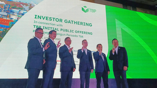 Direksi dan Dewan Komisaris PT Trimegah Bangun Persada Tbk (NCKL). Foto: Ghinaa Rahmatika/kumparan