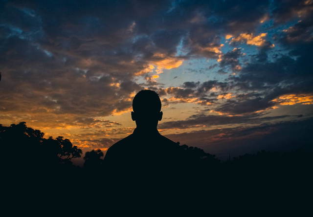 Ilustrasi Kata-kata Sad Boy Aesthetic. Foto: Unsplash/Arifur Rahmantuser08.