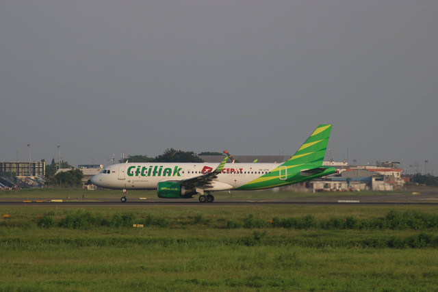 Cara Memilih Kursi Pesawat Citilink untuk Penerbangan yang Nyaman. Foto: Unsplash/Fasyah Halim