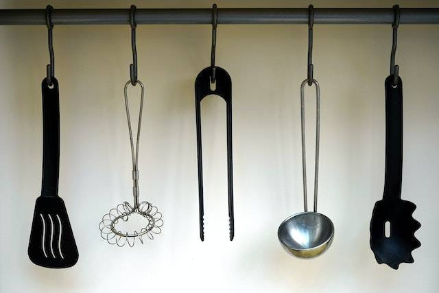 Ilustrasi alat perkakas di dapur. Foto: Pexels/Mike B