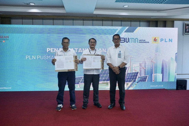 Penandatanganan MoU kerja sama antara PLN Pusmanpro dan PLN Gas & Geothermal. Foto: Dok. PLN