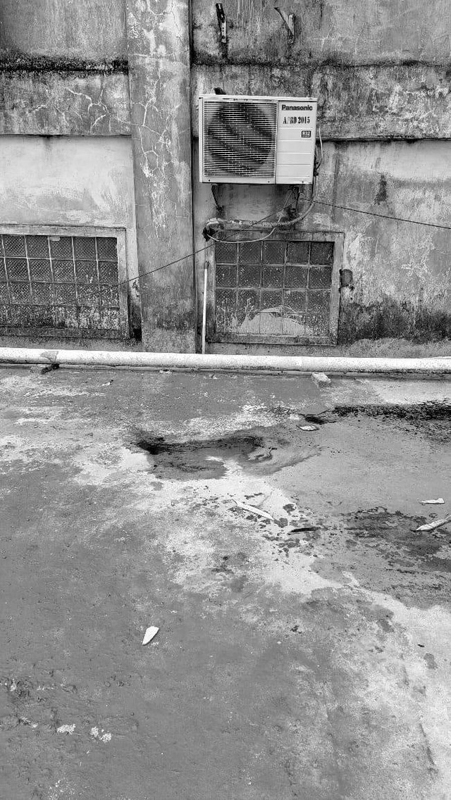 Lokasi Machbub Syam, pasien di RSUD Daya Makassar Sulsel, yang lompat dari lantai 4 pada Minggu (19/3/2023) pagi. Foto: Dok. Istimewa