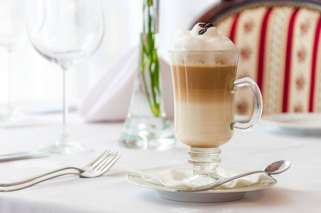 Ilustrasi mengenal apa itu macchiato dan jenisnya yang wajib diketahui pencinta kopi. Sumber: Robert Karkowski/pixabay.com 